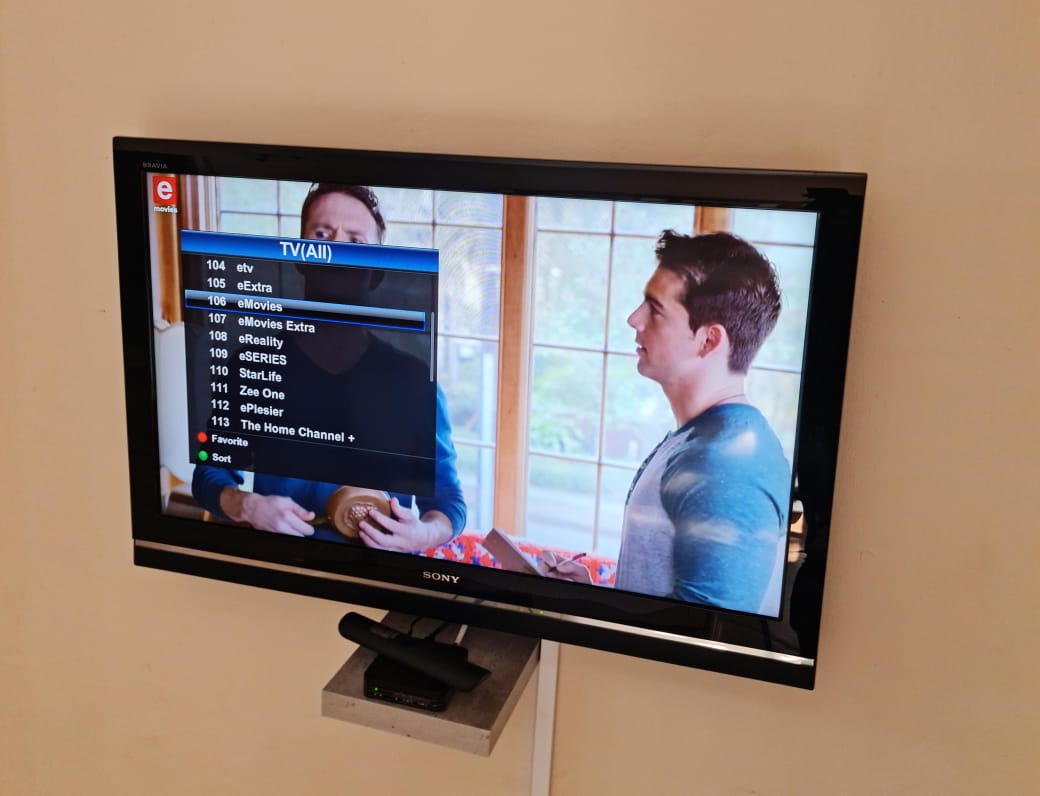 DStv technician Centurion installing dish